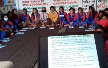 डडेल्धुरामा नवदुर्गा गाउँपालिकाका विद्यार्थीलाइ कानूनी सचेतना तालिम 
